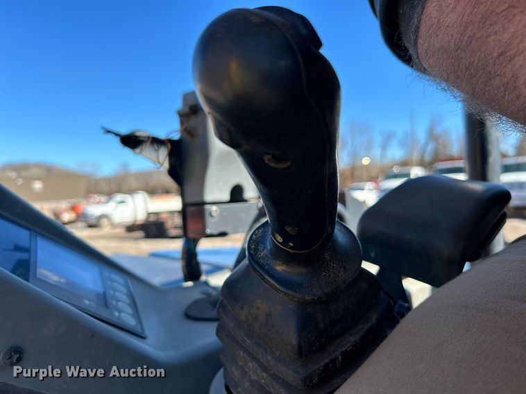 image for item NJ9512 2019 Yanmar ViO50-6A mini excavator