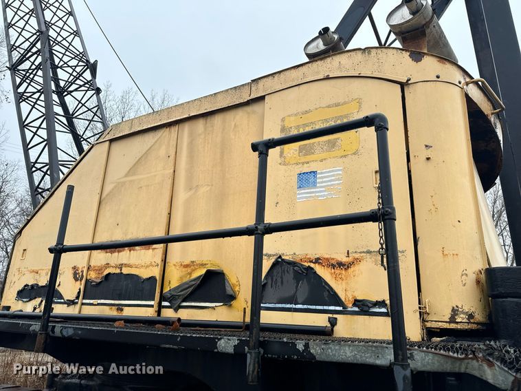 image for item NM9232 1980 American  7260 crane