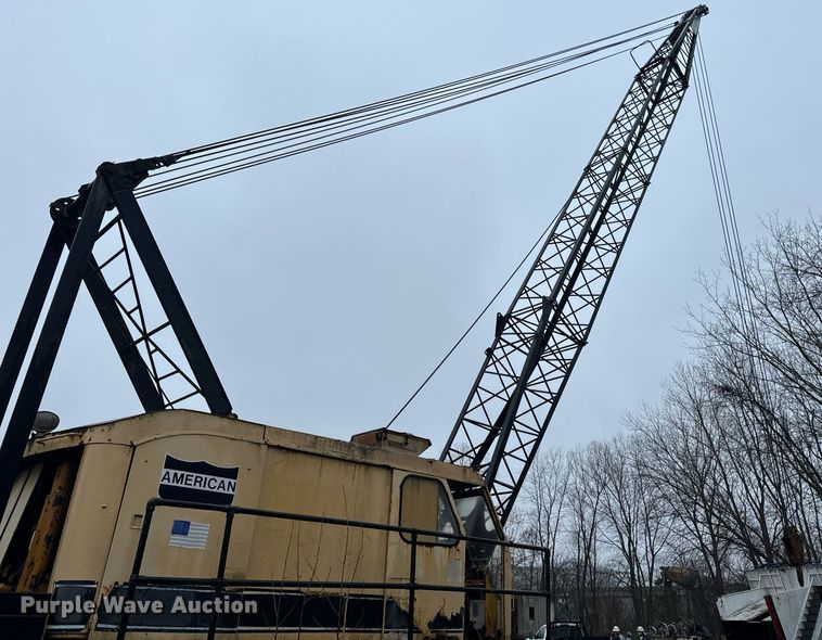 image for item NM9232 1980 American  7260 crane