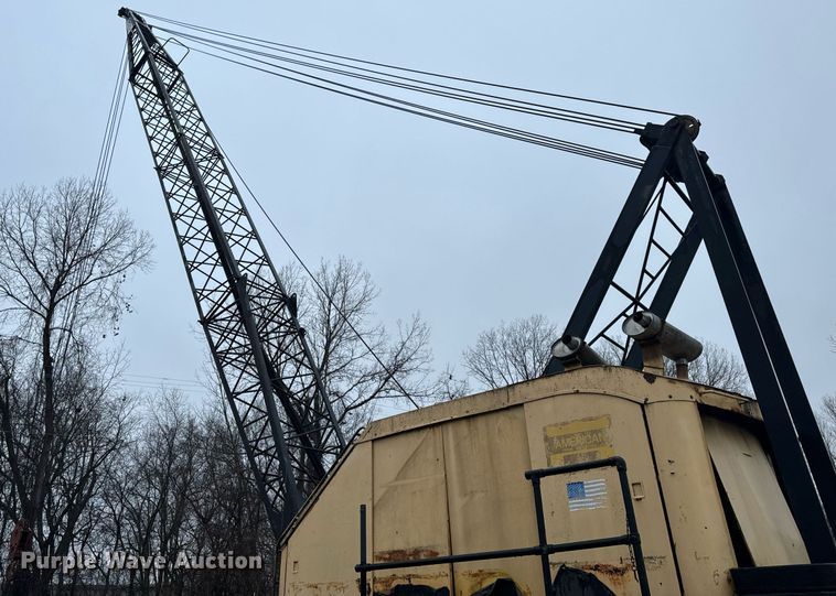image for item NM9232 1980 American  7260 crane