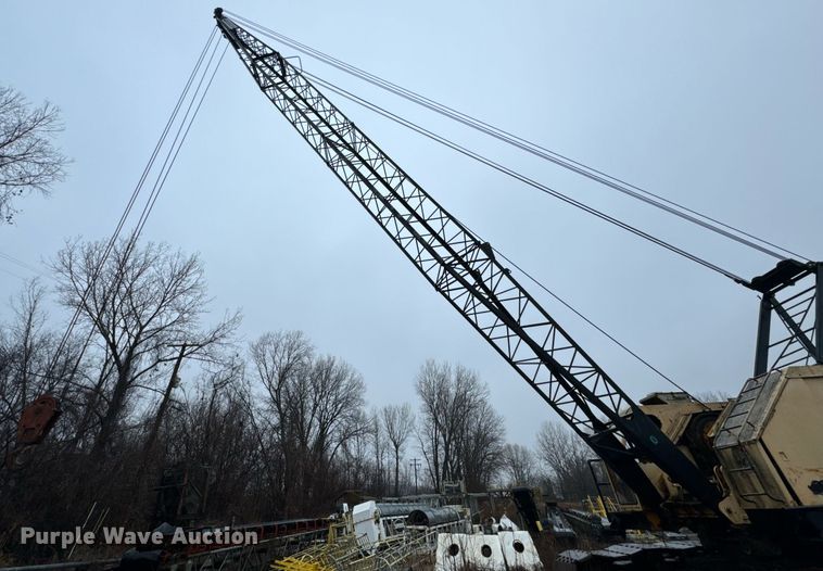 image for item NM9232 1980 American  7260 crane
