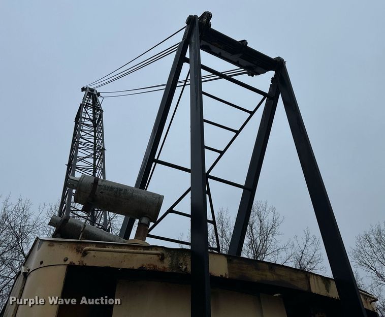 image for item NM9232 1980 American  7260 crane