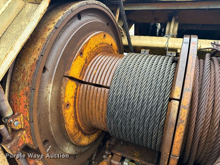 image for item NM9232 1980 American  7260 crane