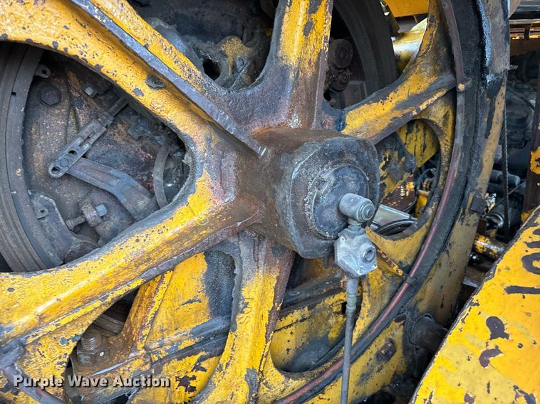 image for item NM9232 1980 American  7260 crane