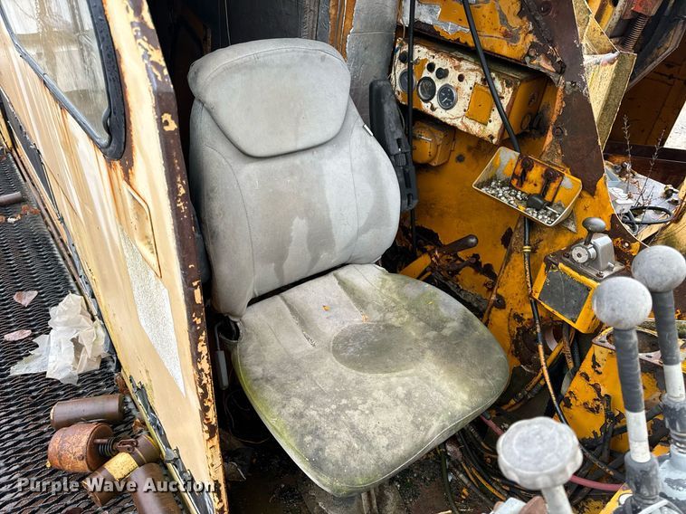 image for item NM9232 1980 American  7260 crane