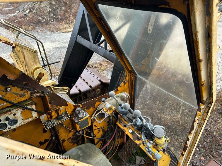 image for item NM9232 1980 American  7260 crane