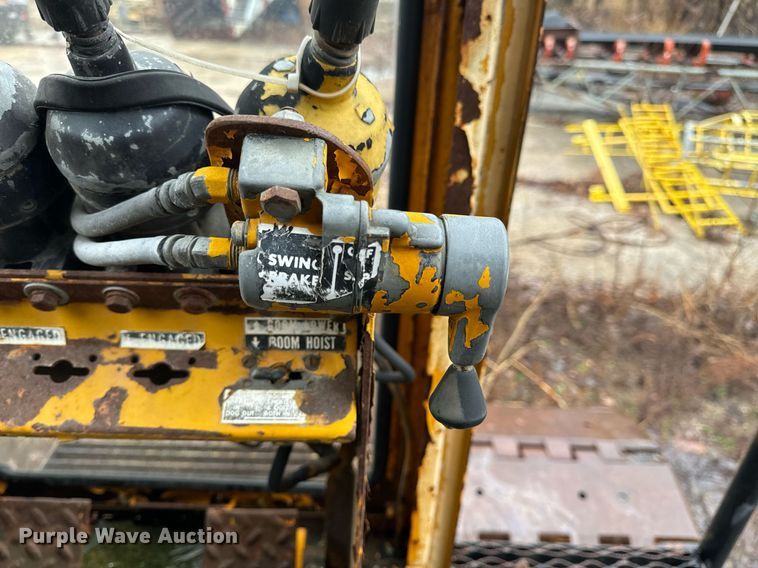 image for item NM9232 1980 American  7260 crane