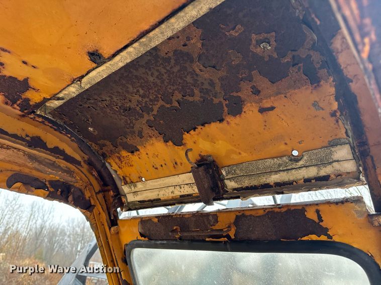 image for item NM9232 1980 American  7260 crane