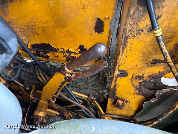 image for item NM9232 1980 American  7260 crane