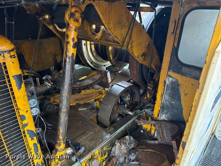 image for item NM9232 1980 American  7260 crane