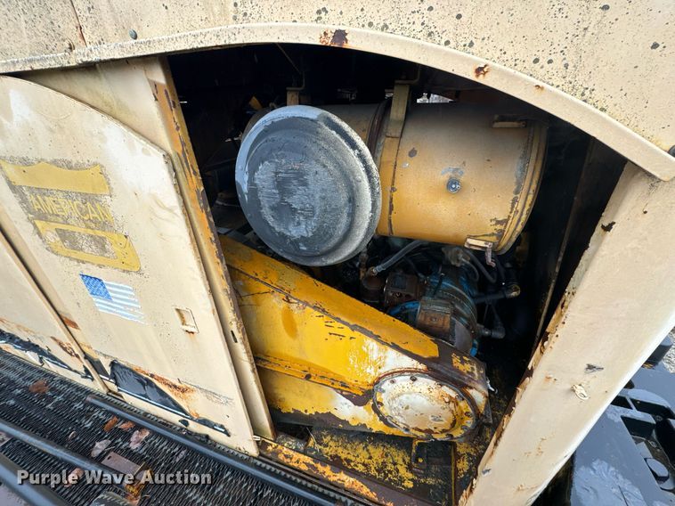 image for item NM9232 1980 American  7260 crane