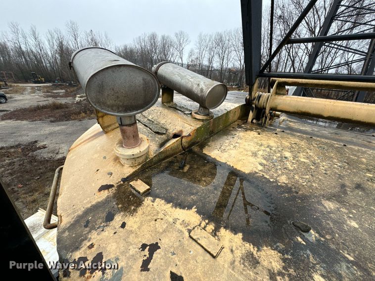 image for item NM9232 1980 American  7260 crane