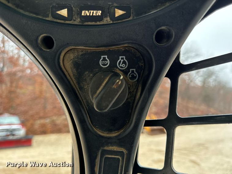 image for item NM9239 2015 Bobcat T630 tracked skid steer loader