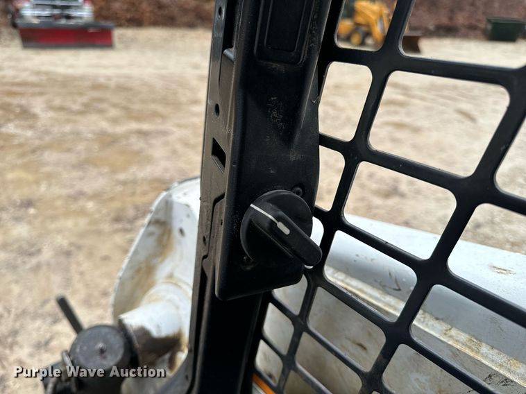 image for item NM9239 2015 Bobcat T630 tracked skid steer loader