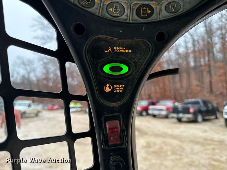 image for item NM9239 2015 Bobcat T630 tracked skid steer loader