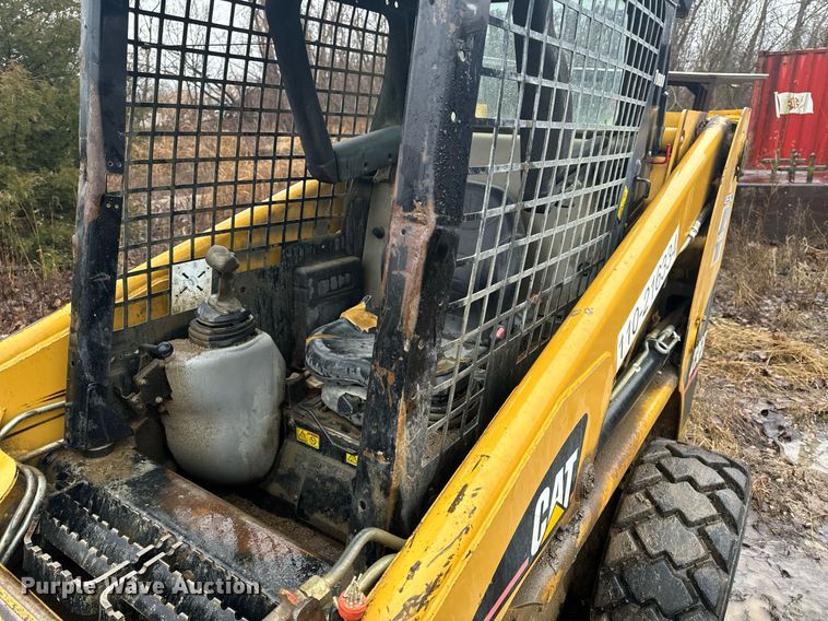 image for item NM9240 2007 Caterpillar 236B skid steer loader