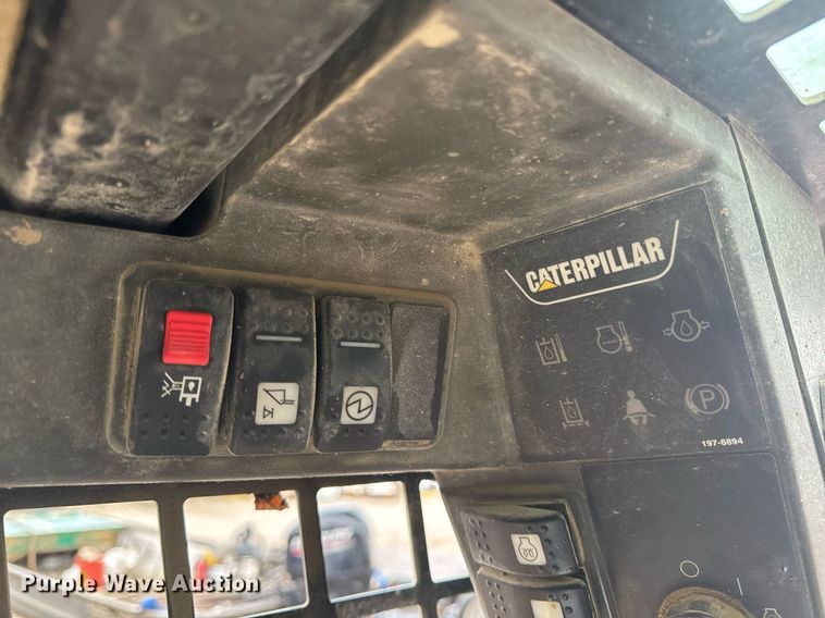 image for item NM9240 2007 Caterpillar 236B skid steer loader