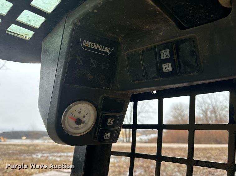 image for item NM9240 2007 Caterpillar 236B skid steer loader