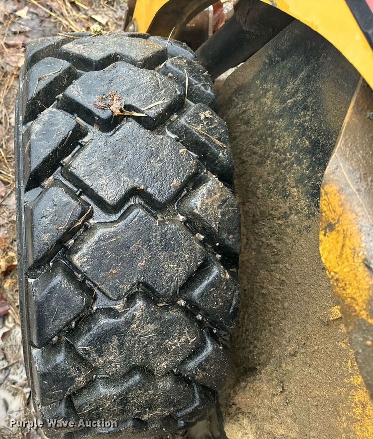 image for item NM9240 2007 Caterpillar 236B skid steer loader