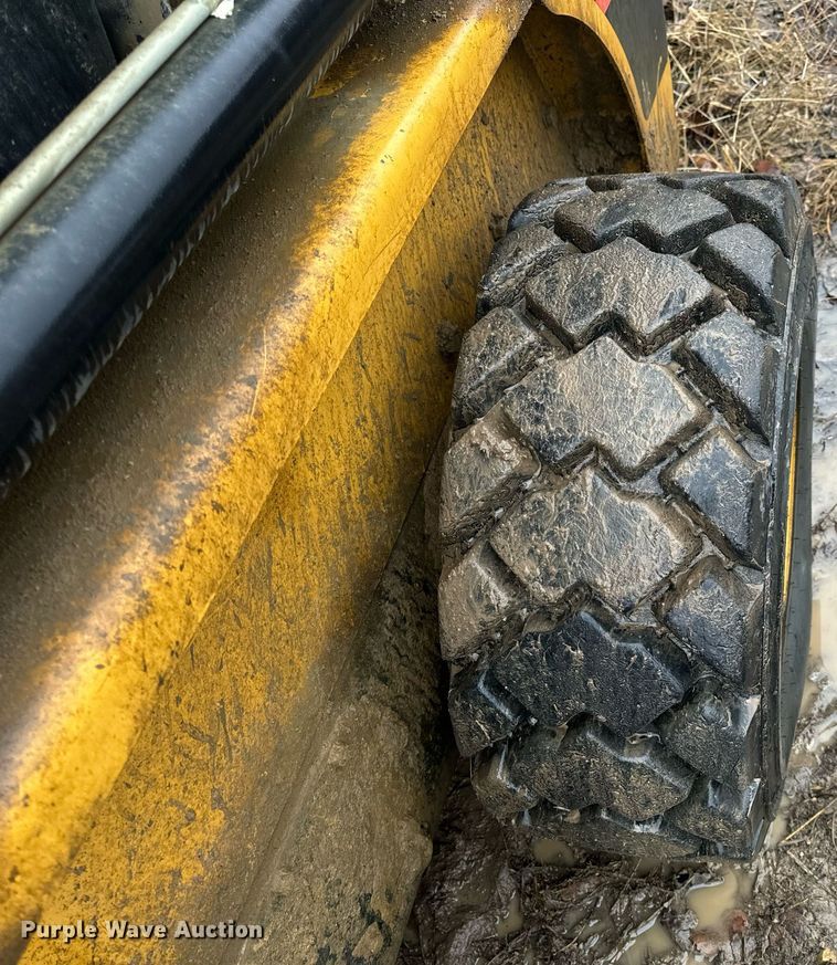 image for item NM9240 2007 Caterpillar 236B skid steer loader