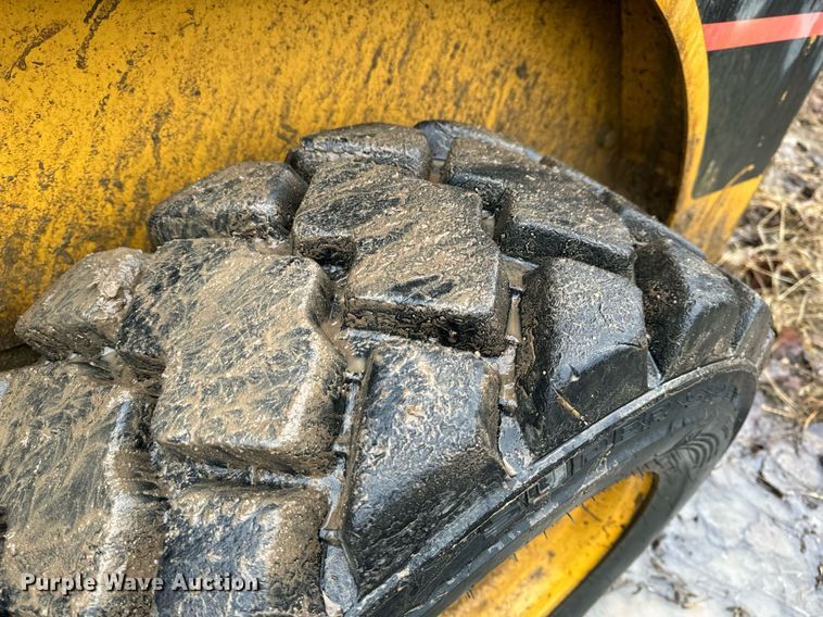 image for item NM9240 2007 Caterpillar 236B skid steer loader