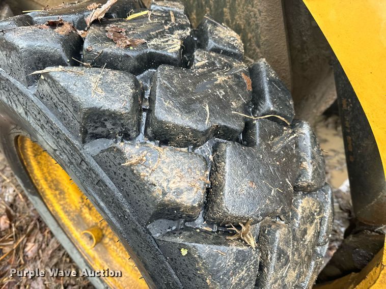 image for item NM9240 2007 Caterpillar 236B skid steer loader