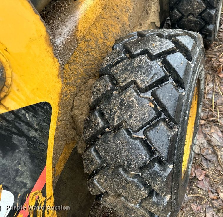 image for item NM9240 2007 Caterpillar 236B skid steer loader