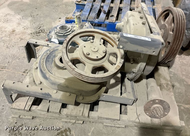 image for item NM9242 (3) gear boxes