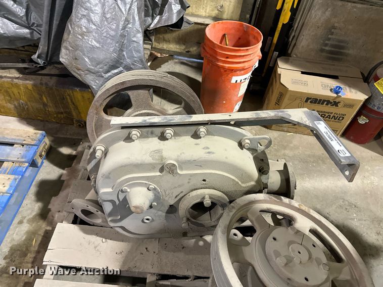 image for item NM9242 (3) gear boxes