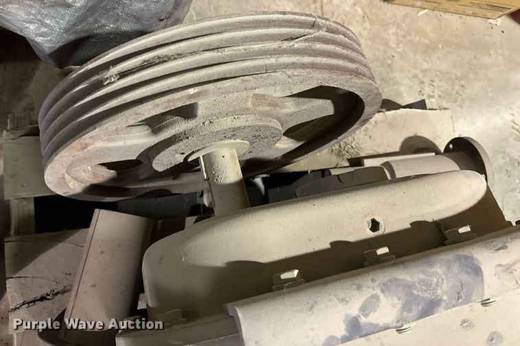 image for item NM9242 (3) gear boxes