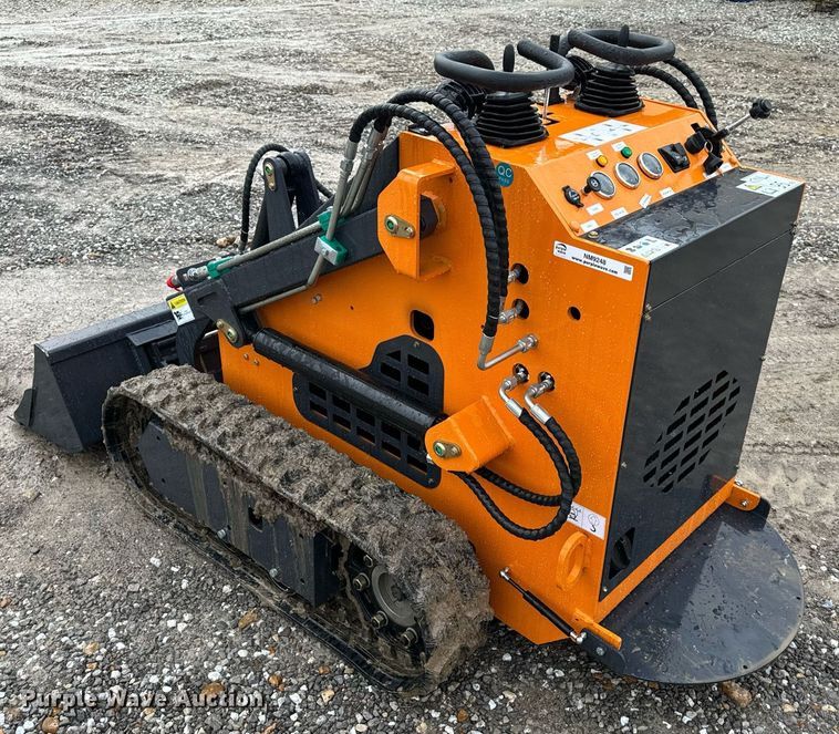 image for item NM9248 Landhero compact utility loader