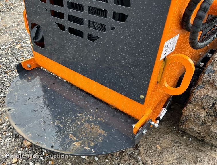 image for item NM9248 Landhero compact utility loader