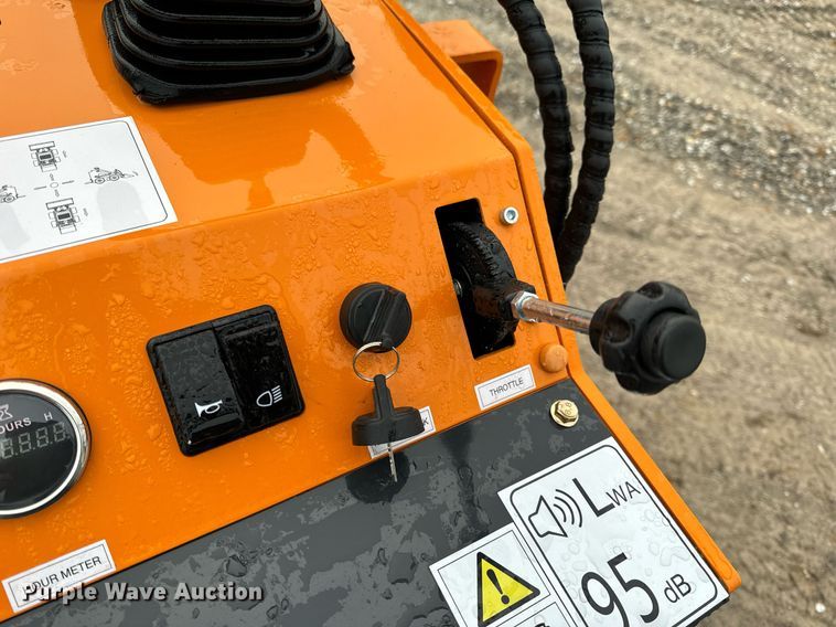 image for item NM9248 Landhero compact utility loader