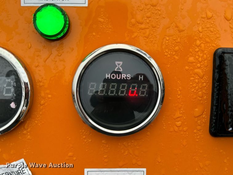 image for item NM9248 Landhero compact utility loader