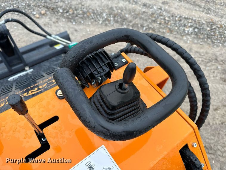 image for item NM9248 Landhero compact utility loader