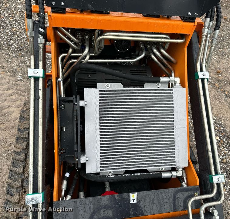 image for item NM9248 Landhero compact utility loader