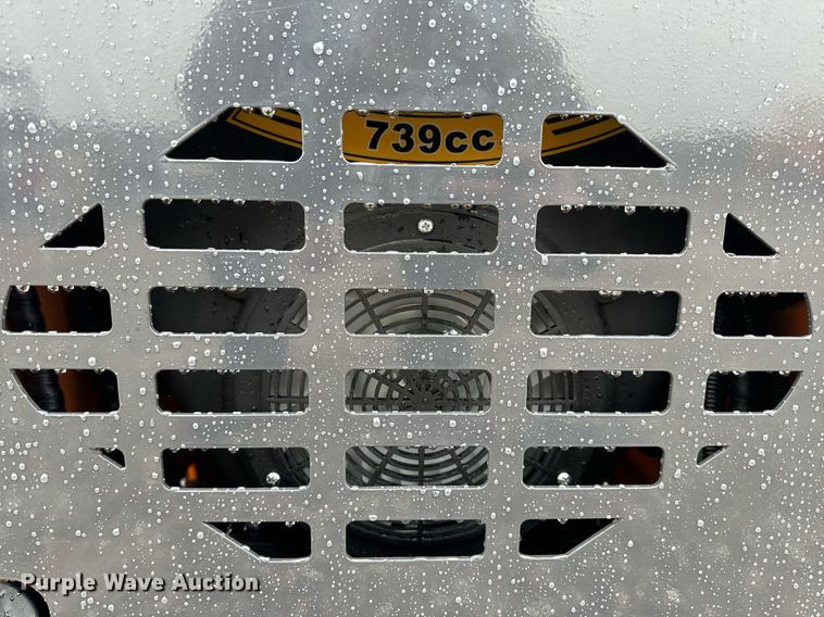 image for item NM9248 Landhero compact utility loader