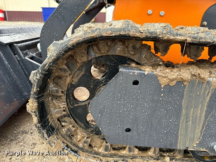 image for item NM9248 Landhero compact utility loader