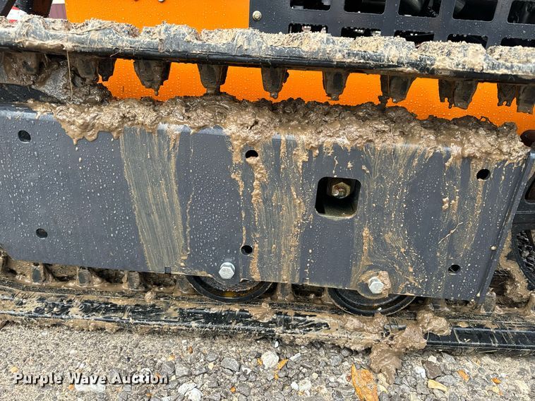 image for item NM9248 Landhero compact utility loader