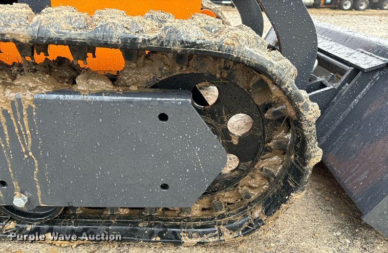 image for item NM9248 Landhero compact utility loader