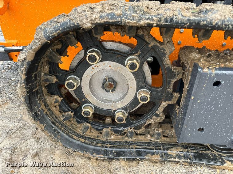 image for item NM9248 Landhero compact utility loader