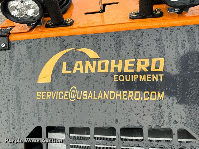 image for item NM9248 Landhero compact utility loader