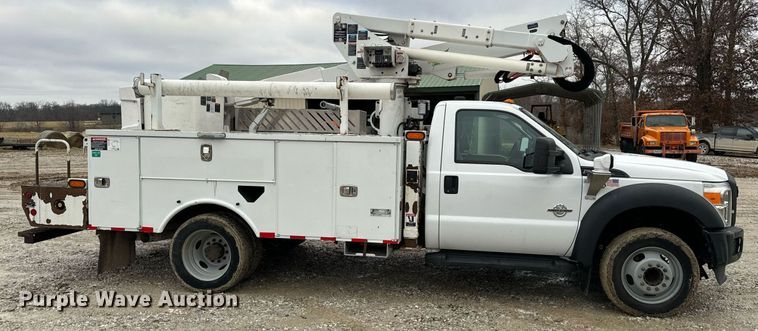 image for item NM9253 2014 Ford F550 Super Duty XL bucket truck