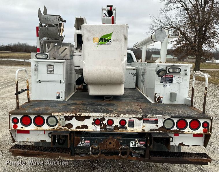 image for item NM9253 2014 Ford F550 Super Duty XL bucket truck