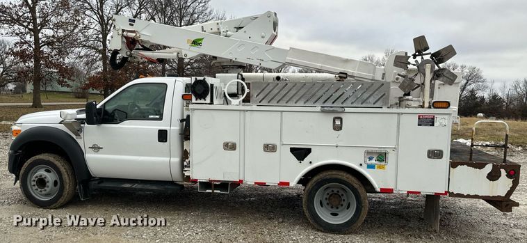 image for item NM9253 2014 Ford F550 Super Duty XL bucket truck
