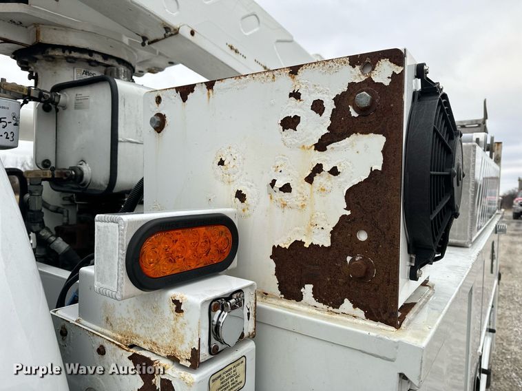 image for item NM9253 2014 Ford F550 Super Duty XL bucket truck