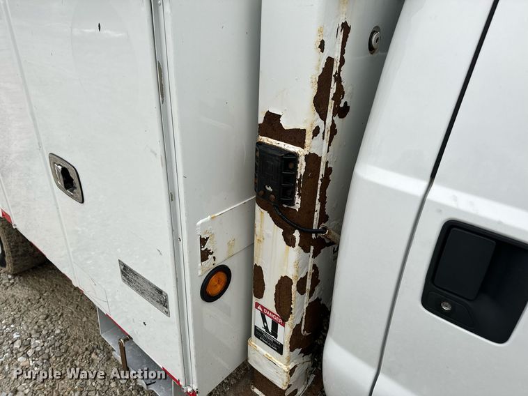 image for item NM9253 2014 Ford F550 Super Duty XL bucket truck