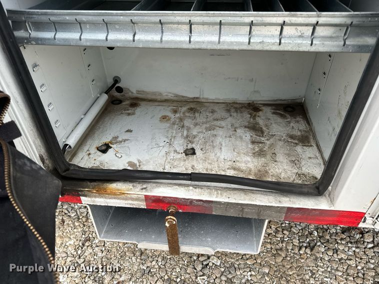 image for item NM9253 2014 Ford F550 Super Duty XL bucket truck