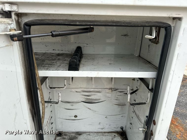 image for item NM9253 2014 Ford F550 Super Duty XL bucket truck