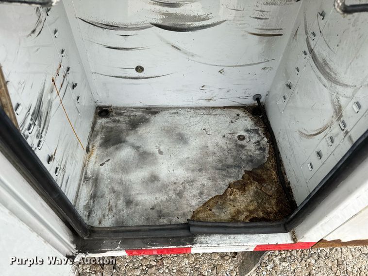 image for item NM9253 2014 Ford F550 Super Duty XL bucket truck